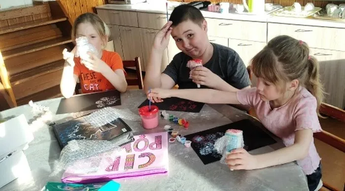 S-UCLKmy-zbLFfk_PAFJv8qO4TC1W6MqSlkRJnMO_oTRBq3pScmXMg03kkiHld0OyrABSBPXVO3pD0GU-9syAOJd