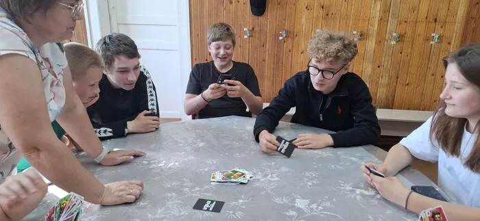 12 (2)
